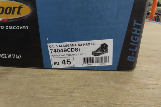 Arbejdssko GRISPORT 74049CD8T NERO DARKAR TREKKING PRO str. 45