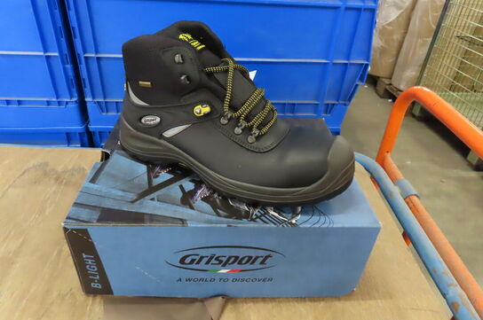 Arbejdssko GRISPORT 74049CD8T NERO DARKAR TREKKING PRO str. 44