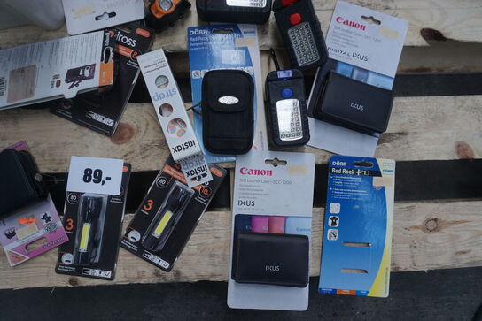 Kasse med diverse elektronik