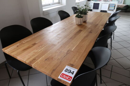 Kantinebord med 8 stole 