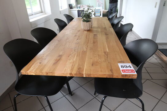 Kantinebord med 8 stole 