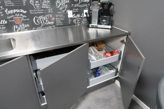 Køkken AUBO unik, Onyx (brugt) med armatur uden hårdehvidevarer