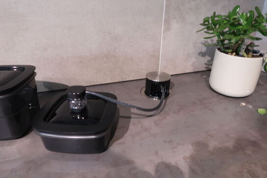 Køkken AUBO Venezia Napoli, Harmony Roast Sand uden armatur uden hårdehvidevarer, men med vakuumpakker BORA QVAC55