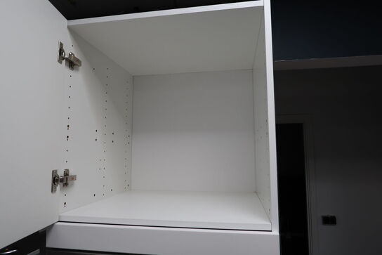 Køkken AUBO med armatur uden hårdehvidevarer