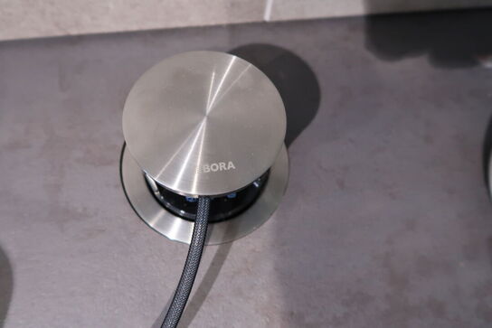 Køkken AUBO Venezia Napoli, Harmony Roast Sand uden armatur uden hårdehvidevarer, men med vakuumpakker BORA QVAC55