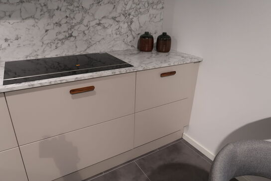 Køkken AUBO Unik, Rose Sand, uden armatur og hårdehvidevarer