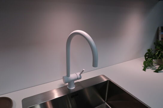 Køkken AUBO med armatur uden hårdehvidevarer