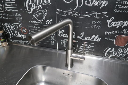 Køkken AUBO unik, Onyx (brugt) med armatur uden hårdehvidevarer