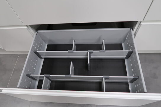 Køkken AUBO med armatur uden hårdehvidevarer