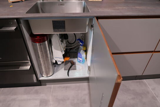 Køkken AUBO Venezia Napoli, Harmony Roast Sand uden armatur uden hårdehvidevarer, men med vakuumpakker BORA QVAC55