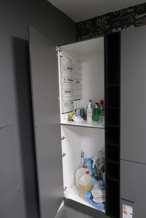 Køkken AUBO unik, Onyx (brugt) med armatur uden hårdehvidevarer