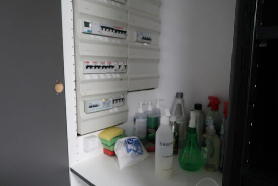 Køkken AUBO unik, Onyx (brugt) med armatur uden hårdehvidevarer