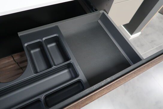 Badmøbel AUBO Oak Line, Chocoalte Sense, Varmgrå med armatur 