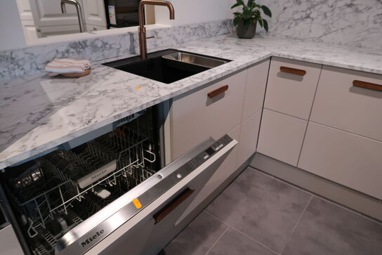 Køkken AUBO Unik, Rose Sand, uden armatur og hårdehvidevarer