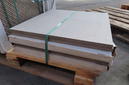 Palle med diverse klinger mv.