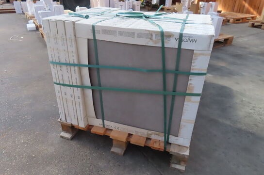 Palle med diverse klinger mv.