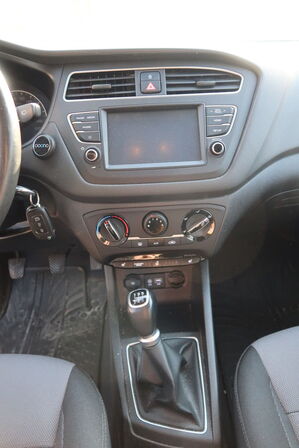 Personbil HYUNDAI I20 1.25 5-dørs Hatchback (Momsfri)