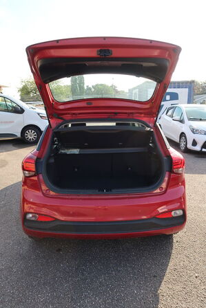 Personbil HYUNDAI I20 1.25 5-dørs Hatchback (Momsfri)
