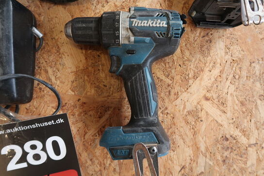 2 stk. Makita akku boremaskiner + rundsav & lader 