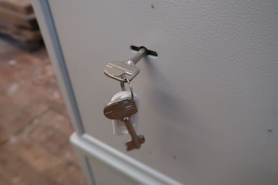 2 stk. Værdiboks, Format F2 m/nøgle - 380x380x350 mm