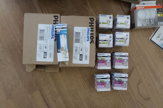 Diverse pærer + skinne med 3 spots