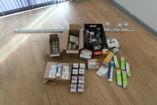 Diverse pærer + skinne med 3 spots