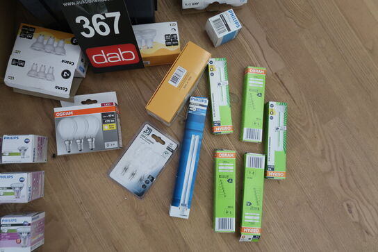 Diverse pærer + skinne med 3 spots