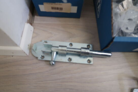 Diverse stalddørsgreb & skudrigler