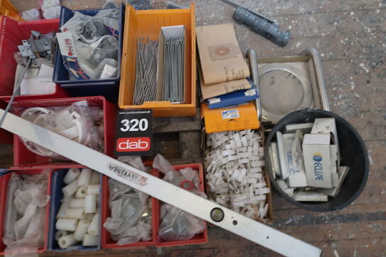 Stort parti forbrugsvarer 