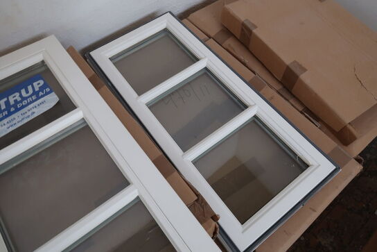 12 stk. Vinduer Outrup 