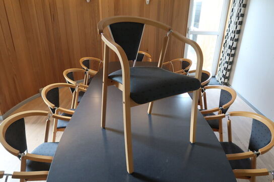 Konferencebord med 12 stole 