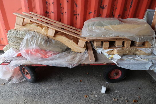 Transportvogn med indhold 