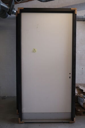 Indvendige døre med karm - 117,8x233,8 cm