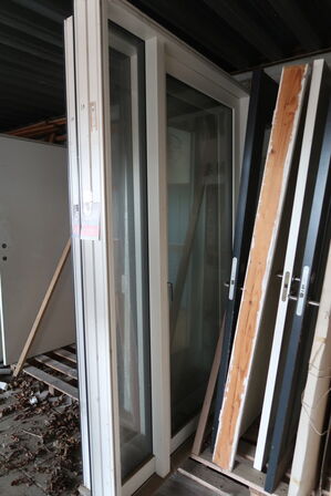 Vinduesparti med terrassedør - 146x221,5x15 cm 