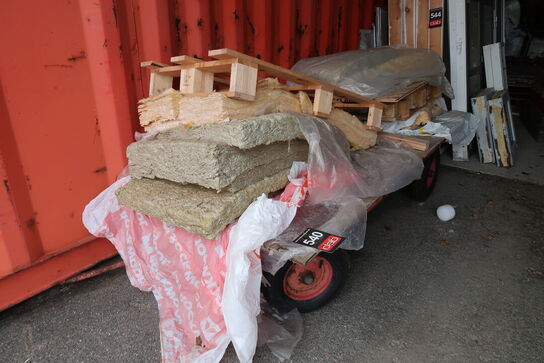 Transportvogn med indhold 