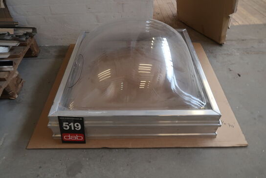 Velux ovenlysvindue - 75x75 cm. Har revne 