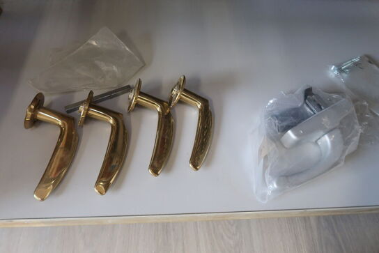 3 fags dobbelt salgsreol INKL. indhold 