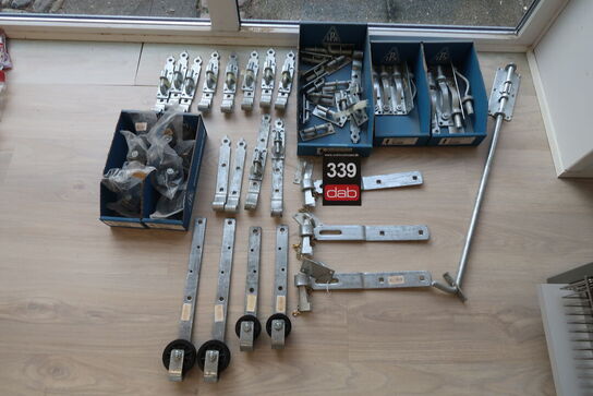 Parti Ipa hængsler, beslag m.m. 