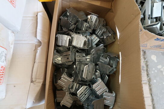 Palle med diverse isoleringsanker m.m. 