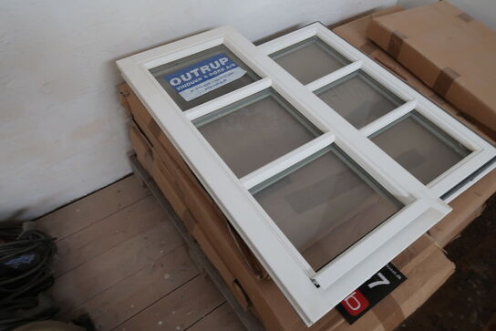 12 stk. Vinduer Outrup 