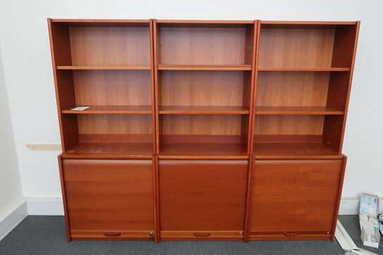 9 stk. Skabe med indbygget jalousiskabe