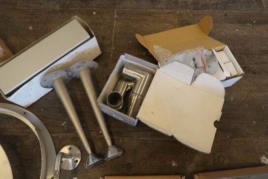 Diverse tilbehør til døre m.m. 