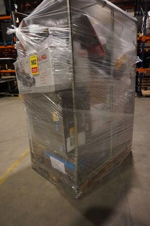 Palletårn med elektronik varer m.m. (MOMSFRI)