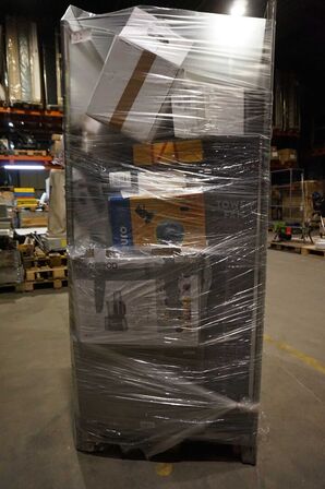 Palletårn med elektronik varer m.m. (MOMSFRI)