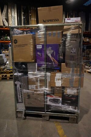 Palletårn med elektronik varer m.m. (MOMSFRI)