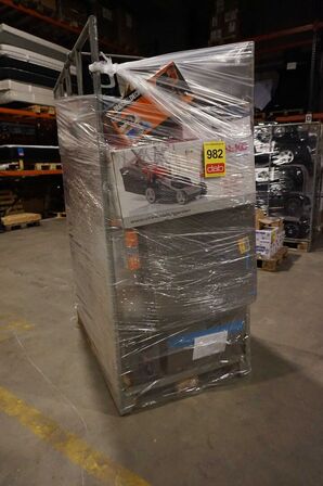 Palletårn med elektronik varer m.m. (MOMSFRI)