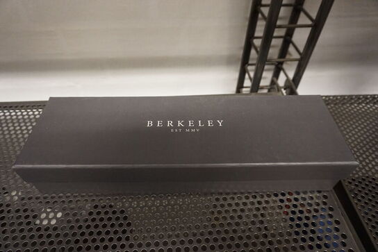 4 kasser med strømper BERKELEY