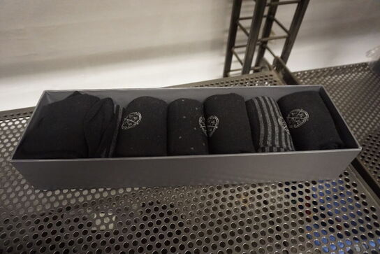 3 kasser med strømper BERKELEY