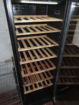 Vinkøleskab VESTFROST VKG 571