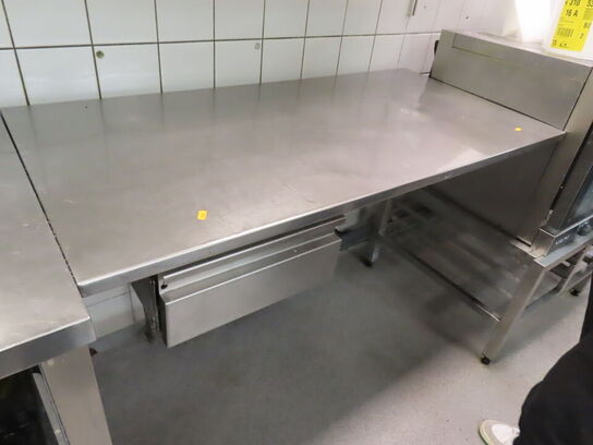 Vægmonteret køkkenbord i rustfrit stål